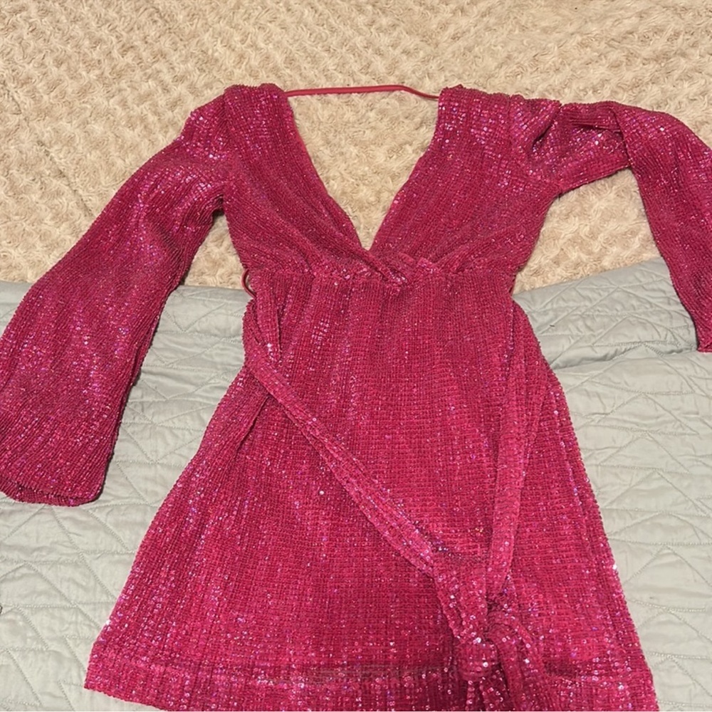 Hello Molly Static Memory Sequin Dress - Picture 3 of 4